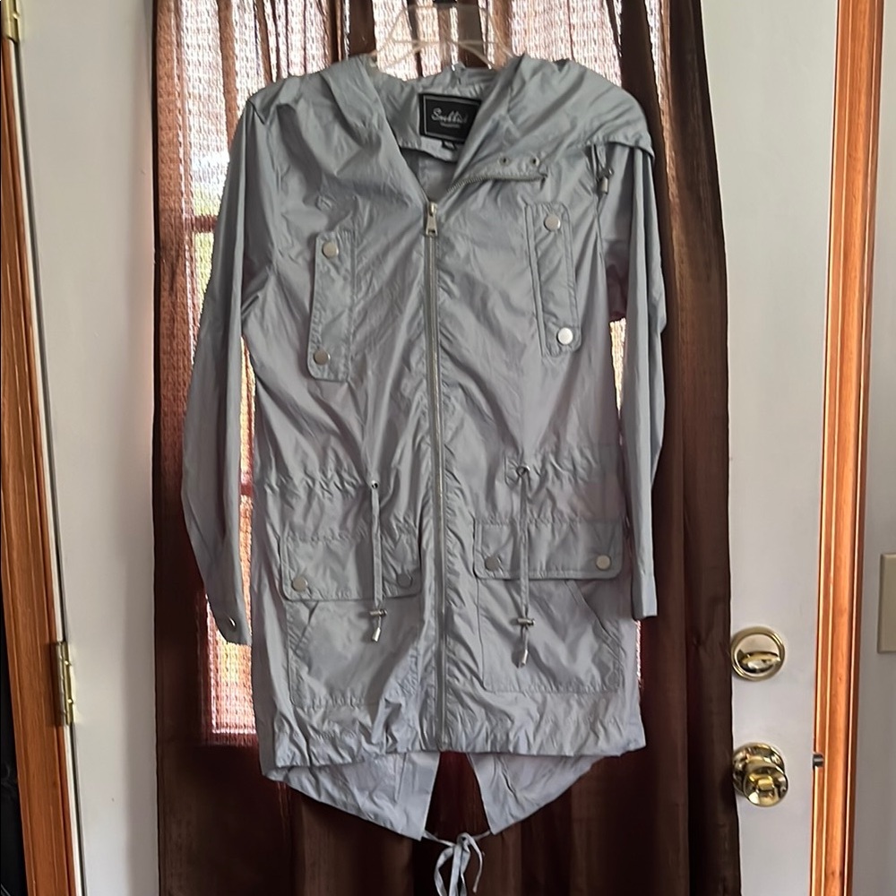 Gray Raincoat Lightweight with Collared Neckline